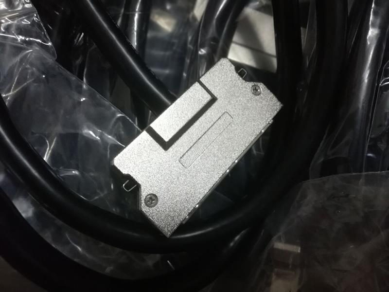 100 pin scsi cable.jpg